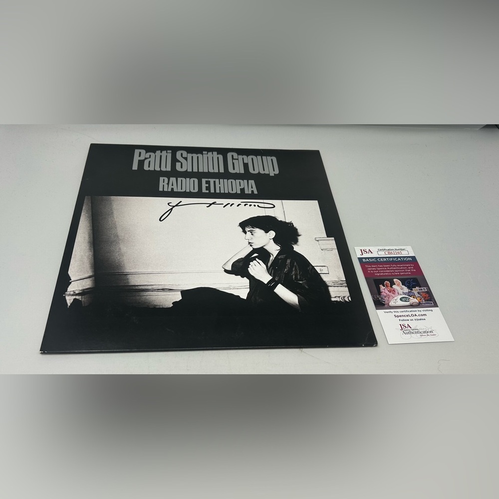Patti Smith signed Radio Ethiopia Album JSA COA